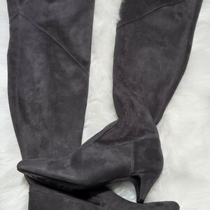 NEW - Elegant Gray Suede Women's Boots